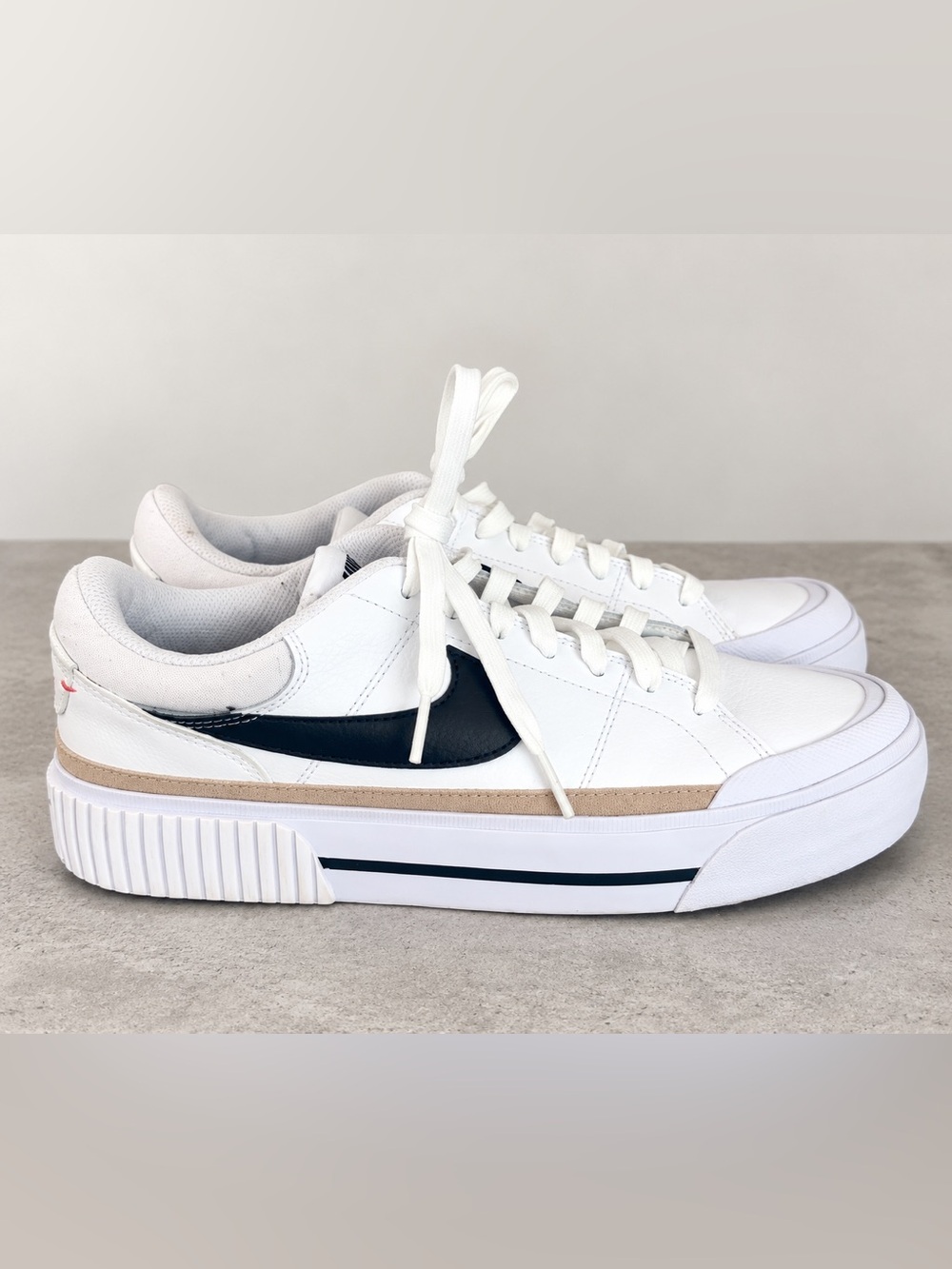 Nike Court Legacy Lift Women’s Sneakers White Black Hemp Color Way Size 9